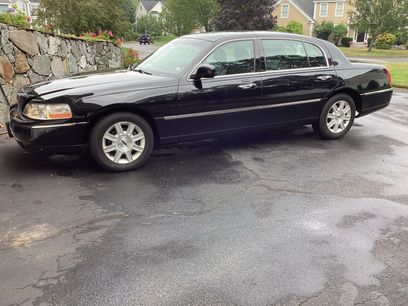 Used 2010 Lincoln Town Car Executive L
