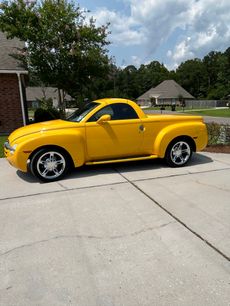 Used 2006 Chevrolet SSR w/ Preferred Equipment Group