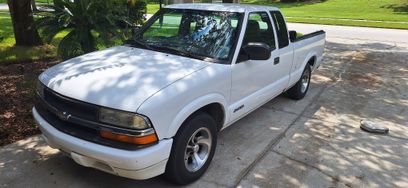 Used 2001 Chevrolet S10 Pickup LS w/ Preferred Equipment Group