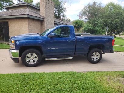 Used 2017 Chevrolet Silverado 1500 LT w/ LT Convenience Package