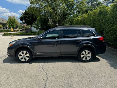 Used 2012 Subaru Outback 3.6R Limited w/ Moonroof Pkg