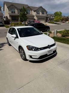 Used 2016 Volkswagen e-Golf SE