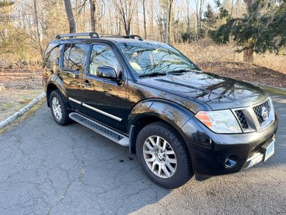 Used 2008 Nissan Pathfinder LE w/ Navigation Pkg