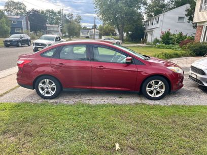 Used 2014 Ford Focus SE w/ SE Winter Package