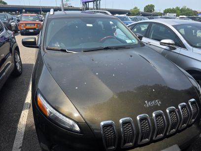 Used 2015 Jeep Cherokee Latitude w/ Cold Weather Group