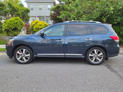 Used 2014 Nissan Pathfinder Platinum w/ Platinum Premium Package