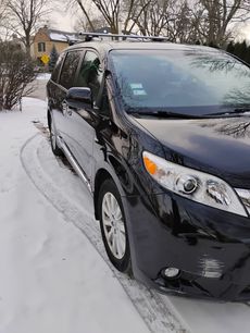 Used 2016 Toyota Sienna XLE Premium