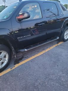 Used 2010 Chevrolet Avalanche LT