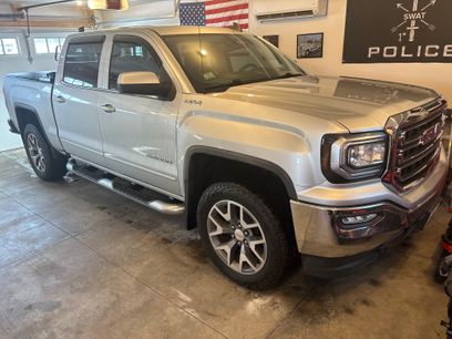 Used 2017 GMC Sierra 1500 SLE w/ SLE Value Package