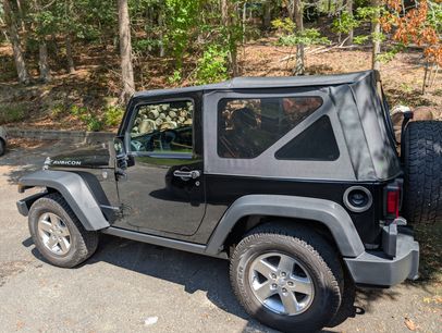 Used 2010 Jeep Wrangler Rubicon w/ Dual Top Group