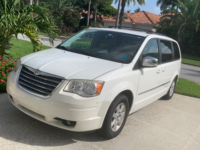 Used 2010 Chrysler Town & Country Touring Plus w/ Safetytec Group