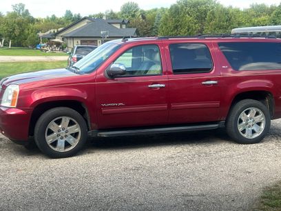 Used 2010 GMC Yukon XL SLT w/ SLT Chrome Package