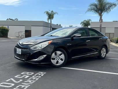 Used 2012 Hyundai Sonata Hybrid w/ Leather Pkg