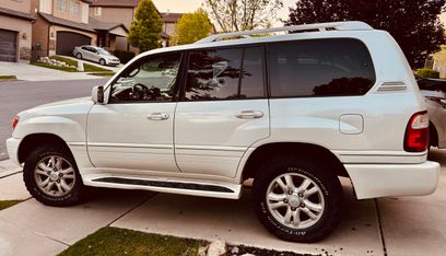 Used 2004 Lexus LX 470 4WD w/ Preferred Accessory Pkg