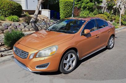 Used 2012 Volvo S60 T5 w/ Multimedia Pkg
