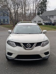 Used 2016 Nissan Rogue SV