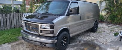 Used 2002 GMC Savana 2500 Extended w/ Marketing Option Pkg 2