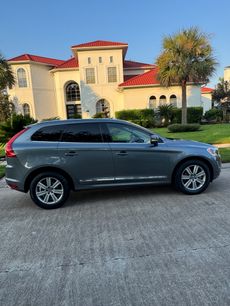 Used 2017 Volvo XC60 T5 Inscription