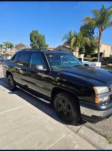 Used 2005 Chevrolet Avalanche Z66 w/ Preferred Equipment Group