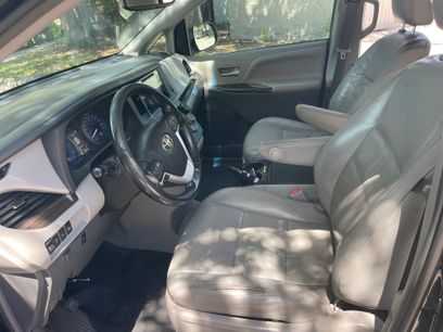 Used 2016 Toyota Sienna XLE