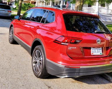Used 2018 Volkswagen Tiguan SEL