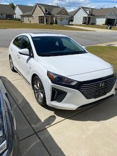 Used 2017 Hyundai Ioniq Limited w/ Ultimate Package 03