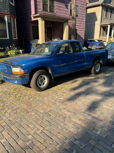 Used 2000 Dodge Dakota 2WD Club Cab