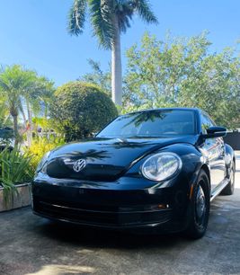 Used 2013 Volkswagen Beetle 2.5