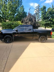 Used 2017 Chevrolet Silverado 1500 LT w/ Midnight Edition