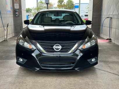 Used 2016 Nissan Altima 3.5 SL w/ 3.5 Technology Package
