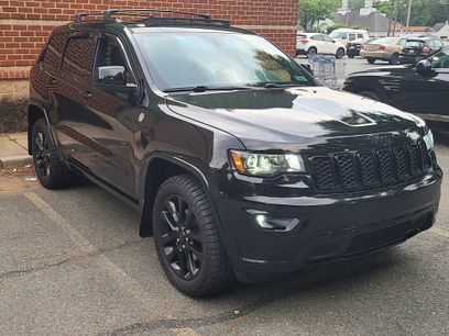 Used 2017 Jeep Grand Cherokee Altitude
