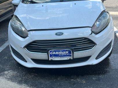 Used 2014 Ford Fiesta SE