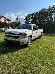 Used 2007 Chevrolet Silverado 1500 LT w/ 1LT Convenience Package