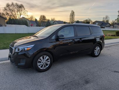 Used 2016 Kia Sedona LX w/ LX Convenience Package