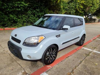 Used 2010 Kia Soul + w/ Ghost Special Edition Pkg