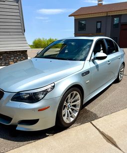 Used 2010 BMW M5