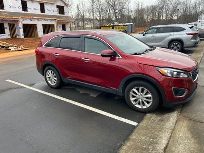 Used 2017 Kia Sorento LX w/ LX Convenience Package