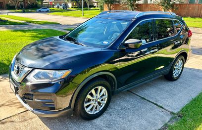 Used 2017 Nissan Rogue SV