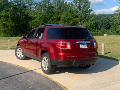 Used 2009 Saturn Outlook XE w/ Convenience Package