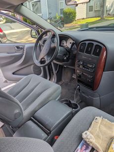 Used 2005 Chrysler Town & Country w/ Popular Equipment Group I