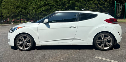 Used 2012 Hyundai Veloster w/ Style Pkg