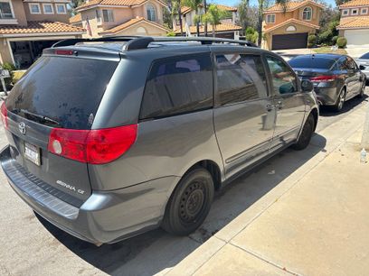 Used 2007 Toyota Sienna CE