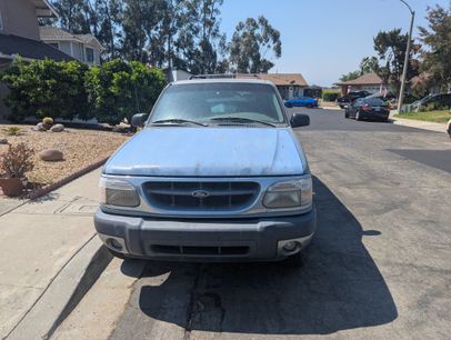 Used 2000 Ford Explorer XLT