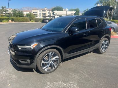 Used 2019 Volvo XC40 T5 R-Design
