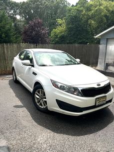 Used 2011 Kia Optima LX w/ Technology Pkg