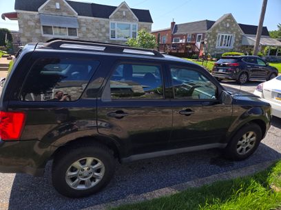 Used 2010 MAZDA Tribute i