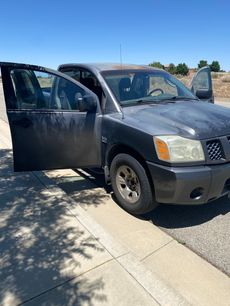Used 2004 Nissan Titan XE w/ (PRF) Preferred Pkg