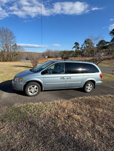 Used 2006 Dodge Grand Caravan SXT w/ Premium Group