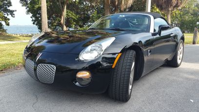 Used 2006 Pontiac Solstice Convertible w/ Premium Package