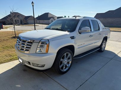 Used 2010 Cadillac Escalade EXT Luxury
